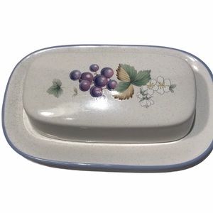 Savoir Vivre 'Luscious' Covered Butter Dish